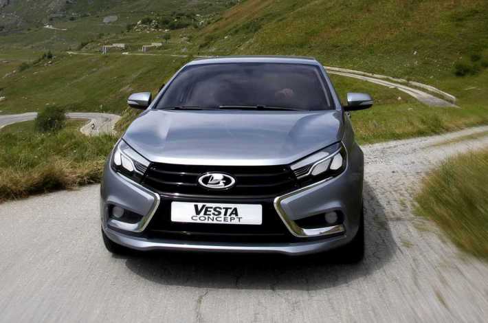 АвтоВАЗ объявил о начале сборки пилотной партии Lada Vesta.