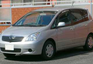 Toyota Corolla Spacio минивэн 2001 - 2004