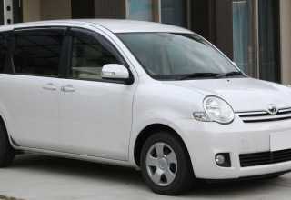 Toyota Sienta минивэн 2006 - 2010