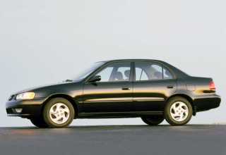 Toyota Corolla седан 2000 - 2002
