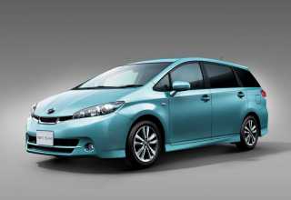 Toyota Wish минивэн 2009 - 2012