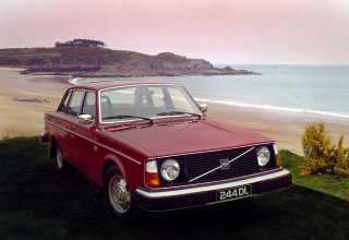 Volvo 240 седан 1982 - 1985