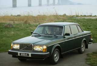Volvo 264 седан 1980 - 1982