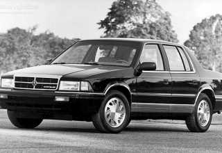 Chrysler Saratoga седан 1989 - 1995