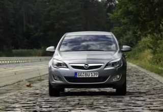 Opel Astra хэтчбек 2010 - 2012