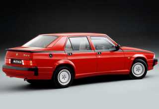 Alfa Romeo 75 седан 1989 - 1992