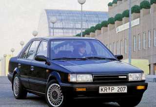 Mazda 323 седан 1987 - 1989