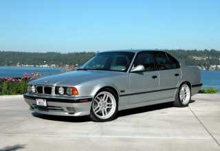 BMW M5 (E34) M5 (E34)